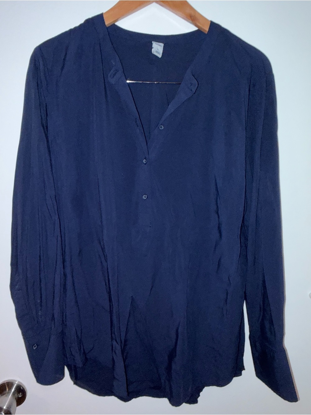 Old Navy Women’s Dark Navy Button-Down Long Sleeve Shirt